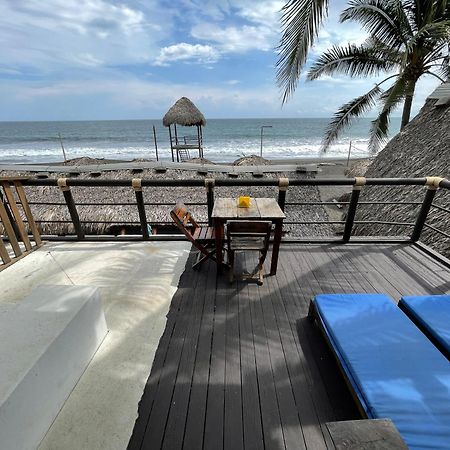 Johnnys Place Hotel Monterrico Exteriör bild