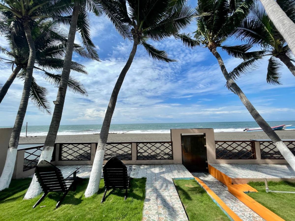 Johnnys Place Hotel Monterrico Exteriör bild