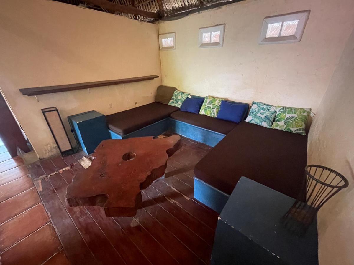 Johnnys Place Hotel Monterrico Exteriör bild