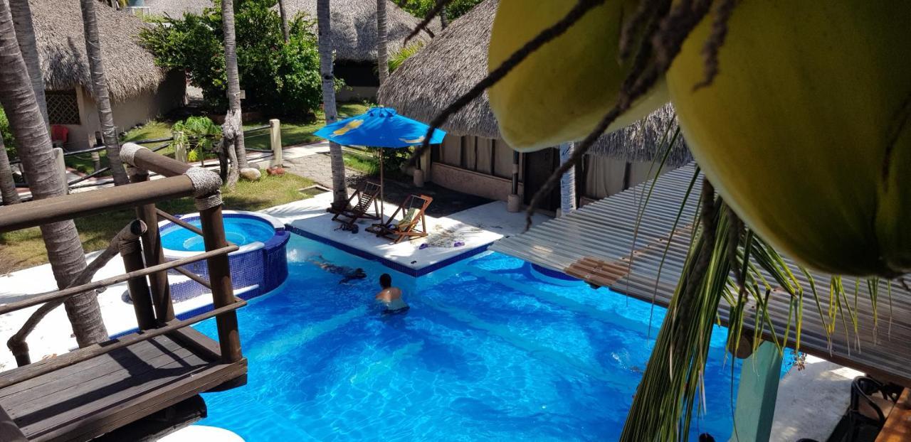 Johnnys Place Hotel Monterrico Exteriör bild